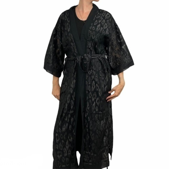 EXPRESS Black Burn Out Leopard Kimono One Size - Picture 3 of 16